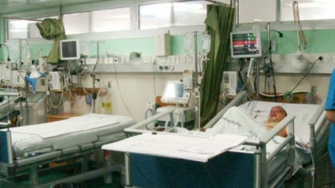 Một bệnh viện ở dải gaza sử dụng máy phát điện